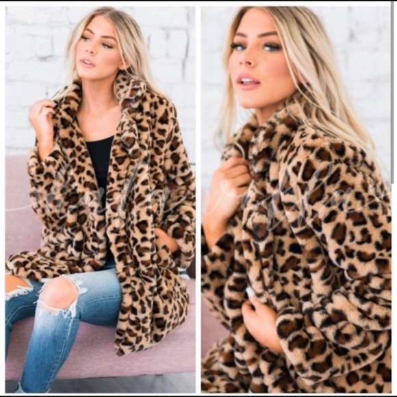 Jackets & Blazers - Host Pick 🎉NWT Leopard faux fur coat Buttery soft